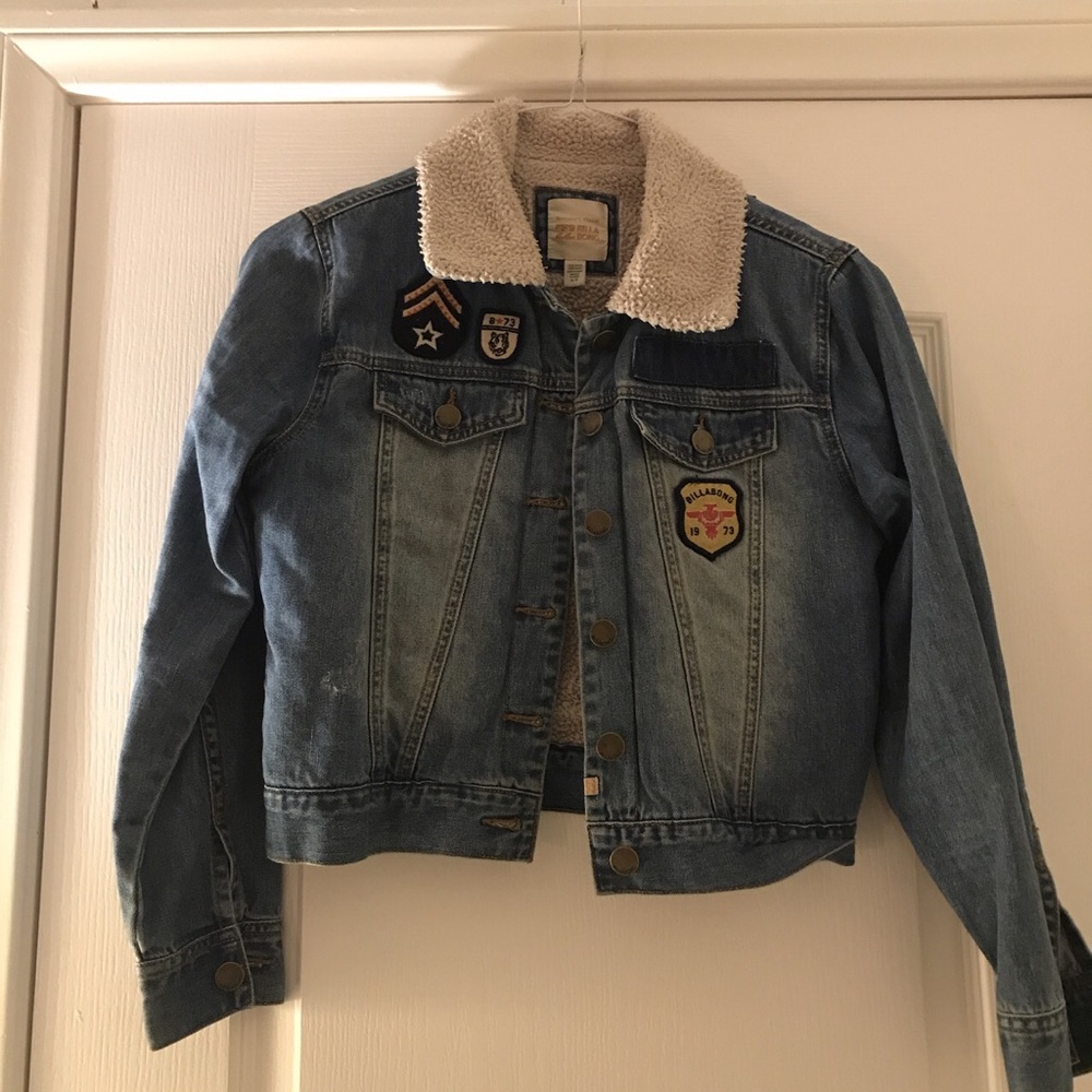 BillaBong Cropped Jean Jacket with fur